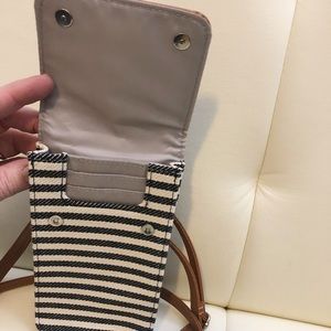 Thirty One Cell Phone Crossbody 2025